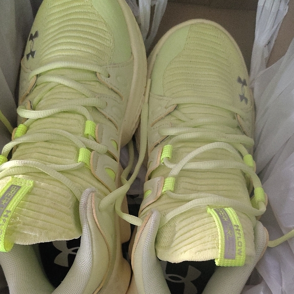 Under Armour Neon Yellow Athletic Shoes Size 8 - Picture 2 of 5